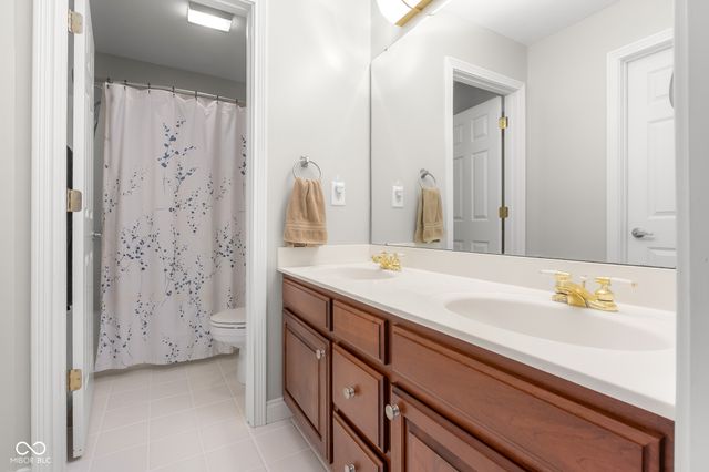 3610 Woodfield Place, Columbus, IN 47203