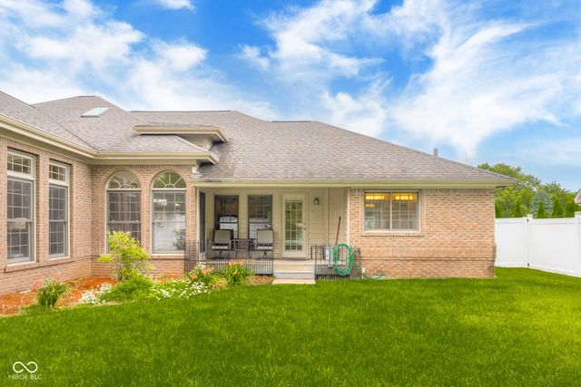 3610 Woodfield Place, Columbus, IN 47203