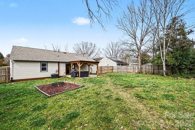 10915 Copper Field Drive, Pineville, NC 28134