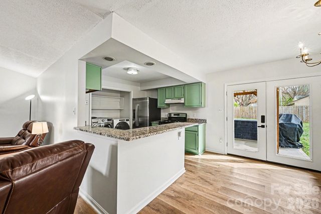 10915 Copper Field Drive, Pineville, NC 28134