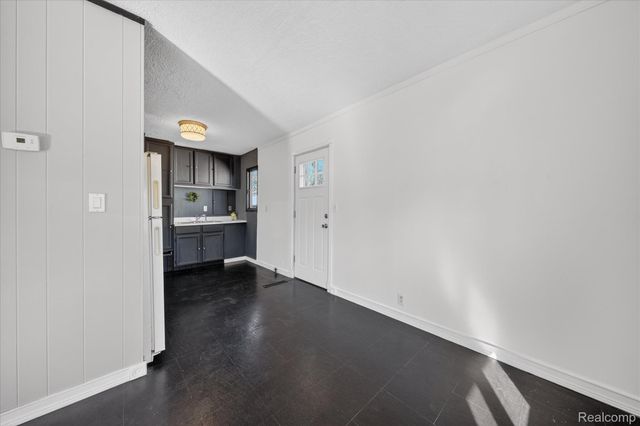 6864 Cornell Street, Taylor, MI 48180