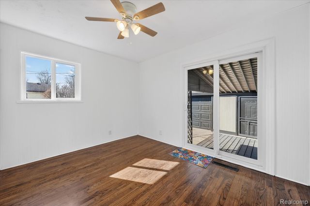 6864 Cornell Street, Taylor, MI 48180