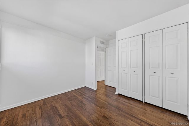 6864 Cornell Street, Taylor, MI 48180