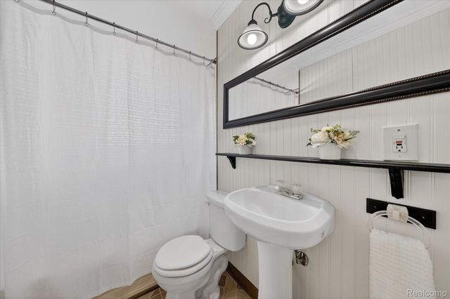 6864 Cornell Street, Taylor, MI 48180