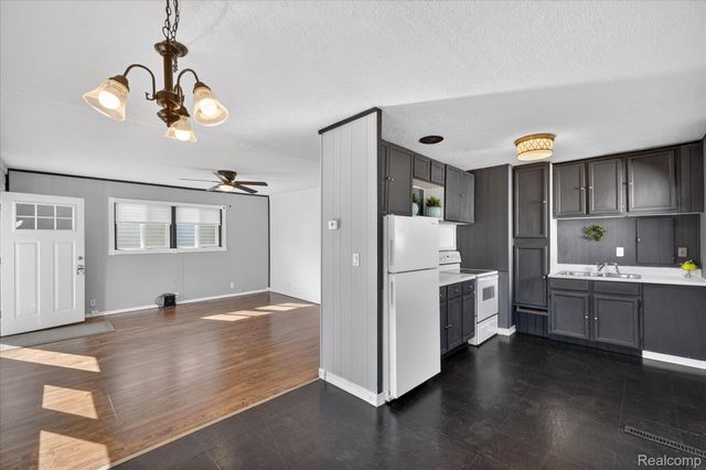 6864 Cornell Street, Taylor, MI 48180