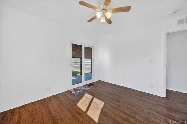 6864 Cornell Street, Taylor, MI 48180