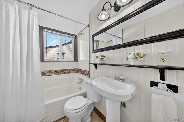 6864 Cornell Street, Taylor, MI 48180