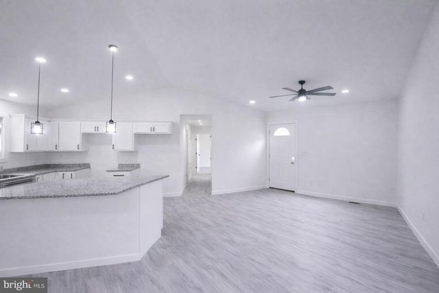 300 E. 11TH AVE, Ranson, WV 25438