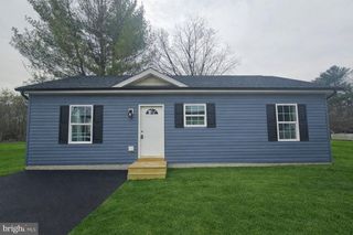 300 E. 11TH AVE, Ranson, WV 25438