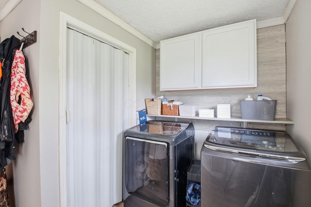 15360 State Route 104, Ashville, OH 43103