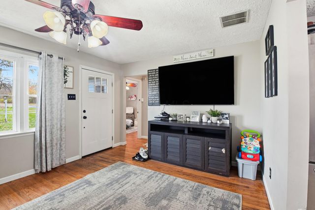 15360 State Route 104, Ashville, OH 43103