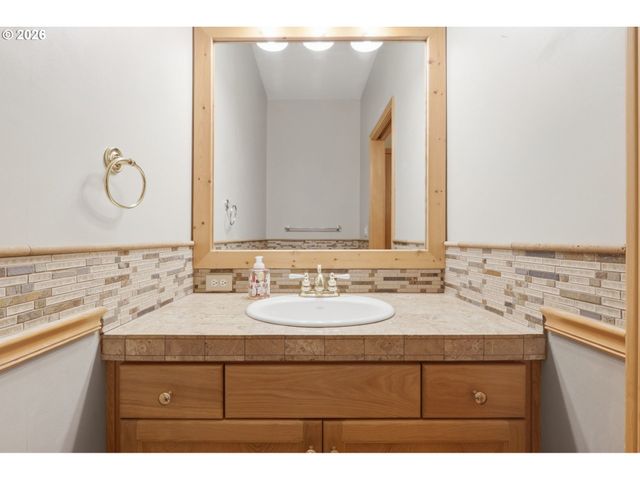 20367 Sw Tremont Way, Beaverton, OR 97007