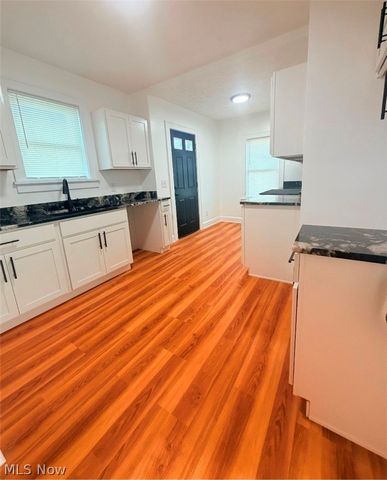 2520 8th Street NE, Canton, OH 44704