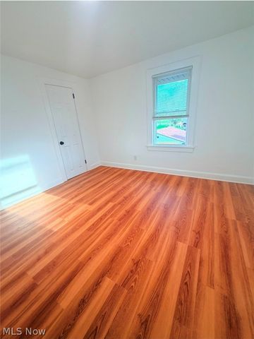 2520 8th Street NE, Canton, OH 44704