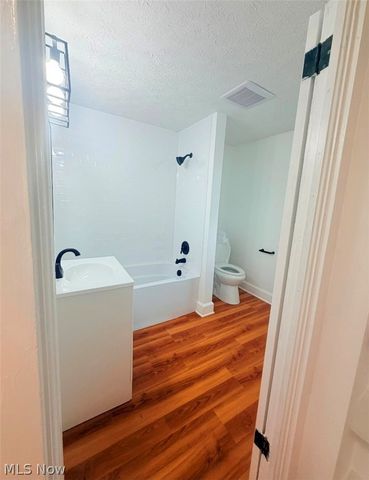 2520 8th Street NE, Canton, OH 44704