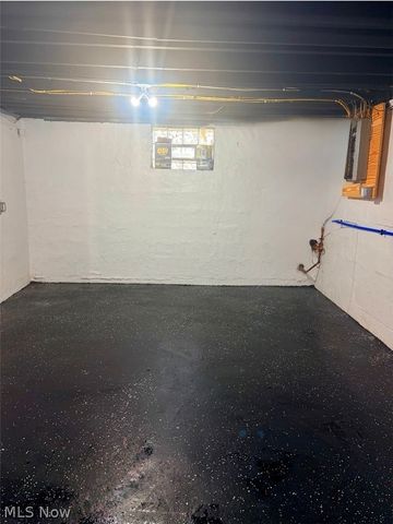 2520 8th Street NE, Canton, OH 44704