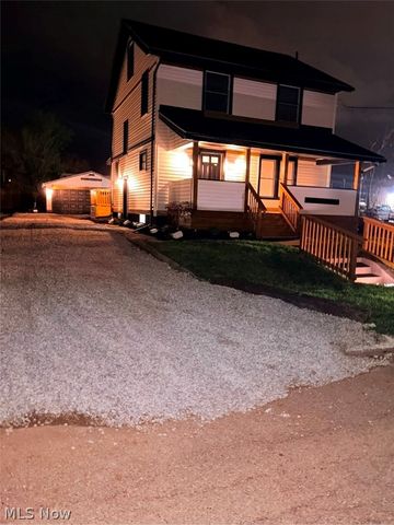 2520 8th Street NE, Canton, OH 44704