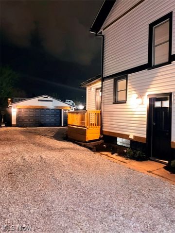 2520 8th Street NE, Canton, OH 44704