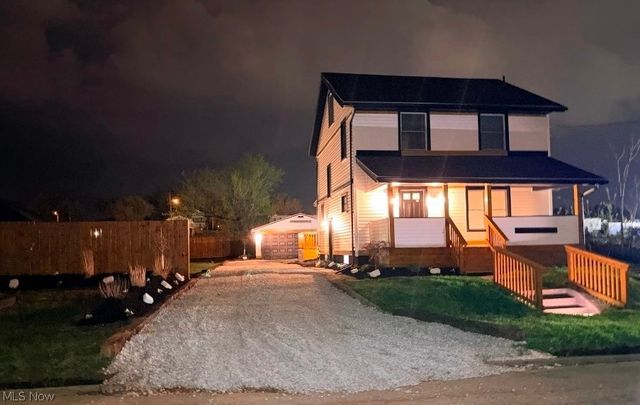 2520 8th Street NE, Canton, OH 44704