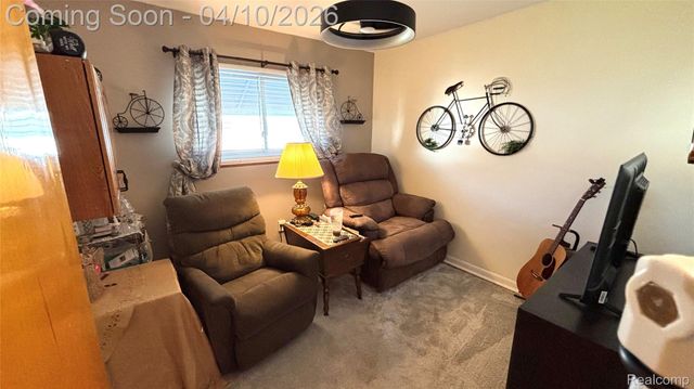 1772 Lakeview Street, Trenton, MI 48183