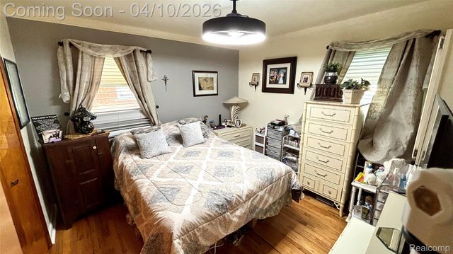 1772 Lakeview Street, Trenton, MI 48183