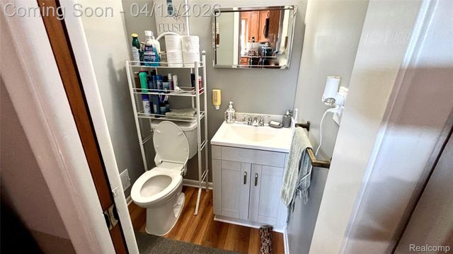 1772 Lakeview Street, Trenton, MI 48183