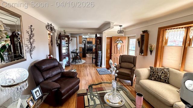 1772 Lakeview Street, Trenton, MI 48183