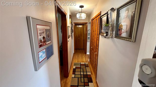 1772 Lakeview Street, Trenton, MI 48183