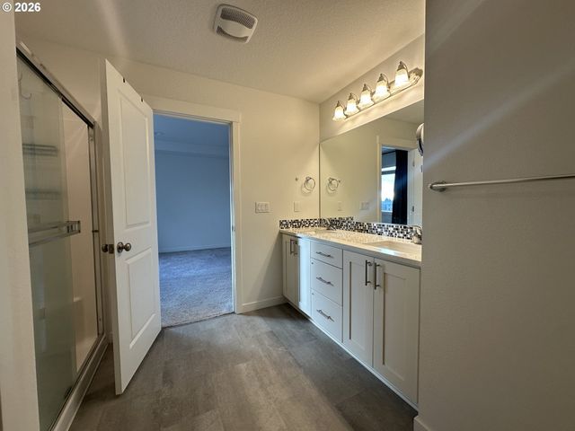 1003 Ne 17TH St, Battle Ground, WA 98604