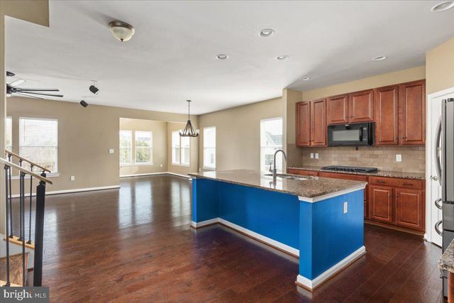 112 NORWICH CT, Stephens City, VA 22655