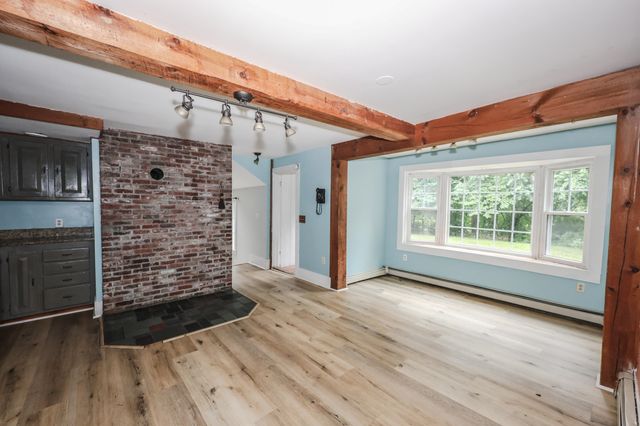 3 Depot Street, New Boston, NH 03070