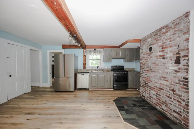 3 Depot Street, New Boston, NH 03070
