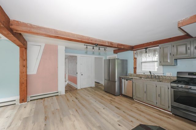 3 Depot Street, New Boston, NH 03070