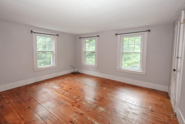 3 Depot Street, New Boston, NH 03070
