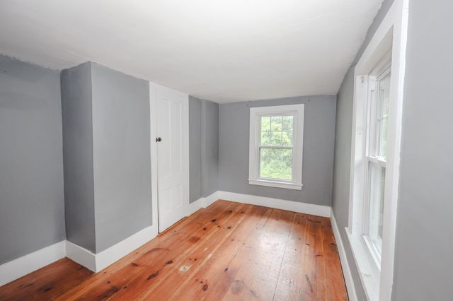 3 Depot Street, New Boston, NH 03070