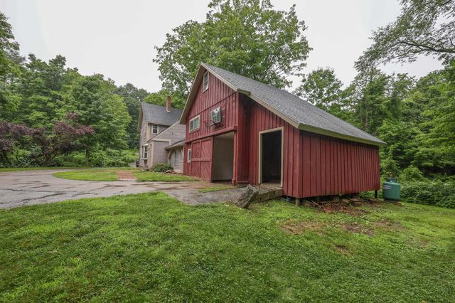 3 Depot Street, New Boston, NH 03070