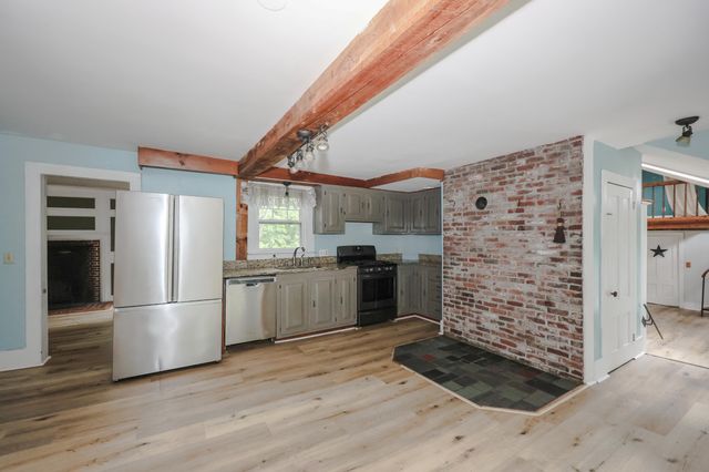3 Depot Street, New Boston, NH 03070