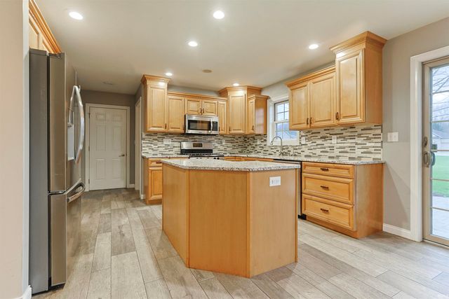57657 Boulder Court, Goshen, IN 46528