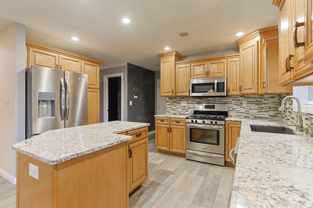 57657 Boulder Court, Goshen, IN 46528