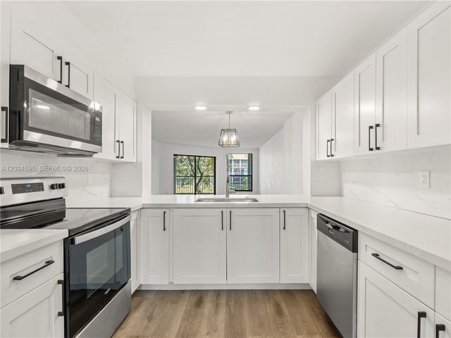 7547 Fairfax Drive 210, Tamarac, FL 33321