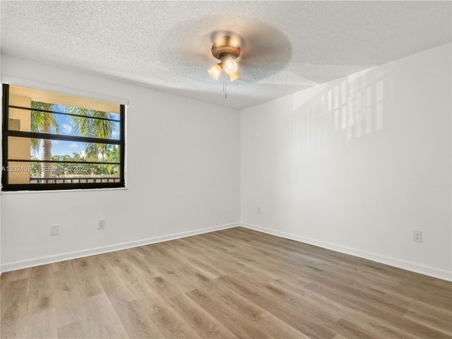 7547 Fairfax Drive 210, Tamarac, FL 33321