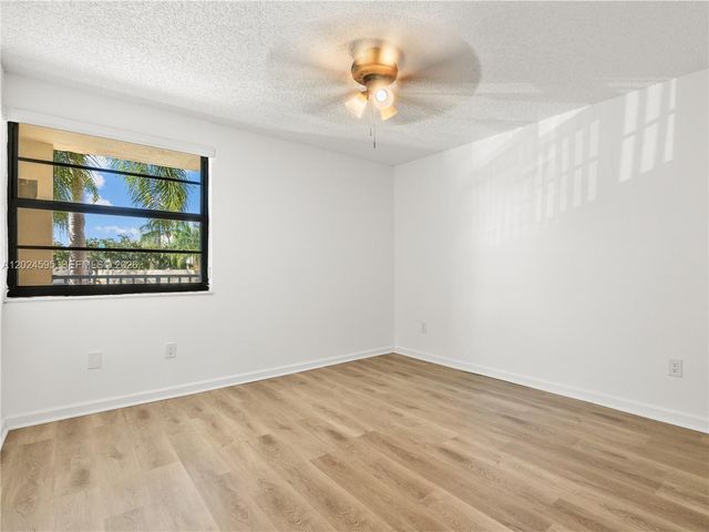 7547 Fairfax Drive 210, Tamarac, FL 33321