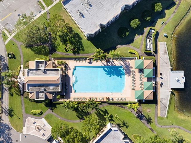 7547 Fairfax Drive 210, Tamarac, FL 33321