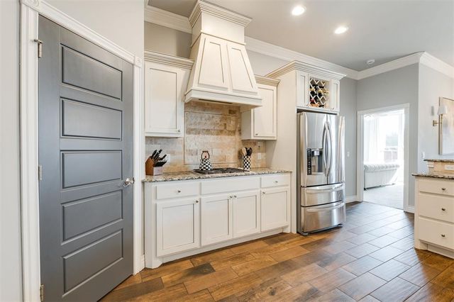 6004 NW 151st Terrace, Edmond, OK 73013