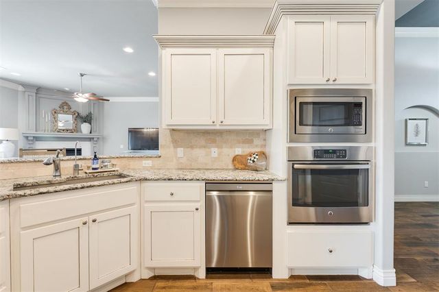 6004 NW 151st Terrace, Edmond, OK 73013