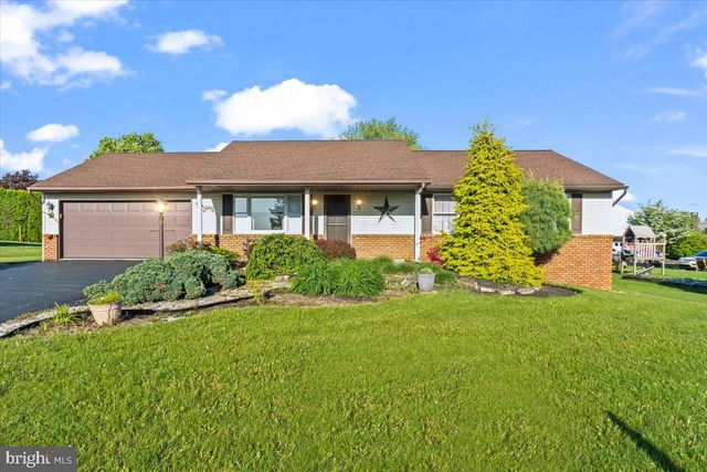 10 FERNWOOD DR, Myerstown, PA 17067