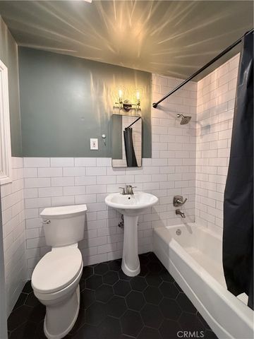 527 N San Antonio Avenue, Ontario, CA 91762