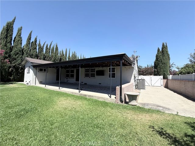 527 N San Antonio Avenue, Ontario, CA 91762