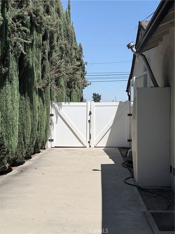 527 N San Antonio Avenue, Ontario, CA 91762