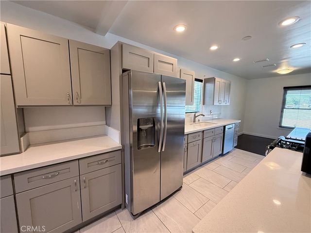 527 N San Antonio Avenue, Ontario, CA 91762